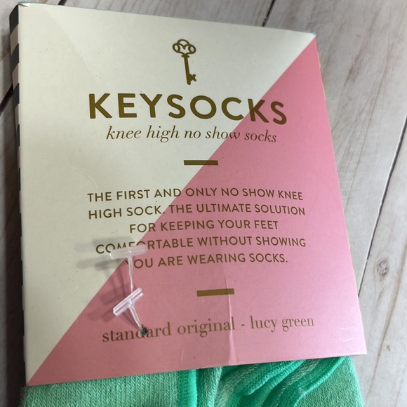 NWT Keysocks Knee High No Show Socks Any Shoe Black and Mint Green - Picture 6 of 8